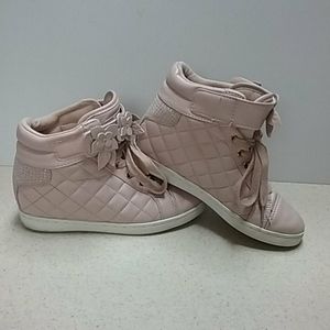 GUESS KID SHOES
